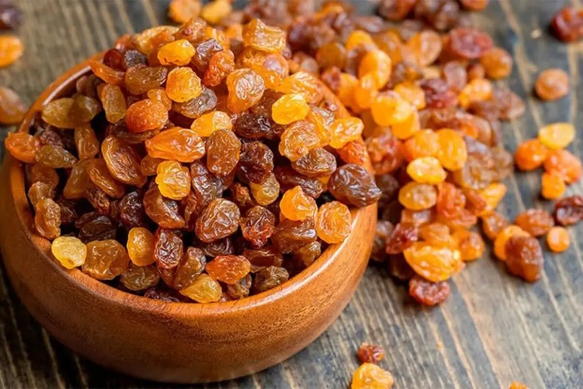 Experience a Sweet Flavor and Lasting Quality with Tida Saffron Raisins