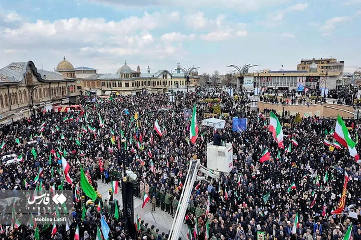 بیعت مردم همدان با سومین رهبر جمهوری اسلامی ایران