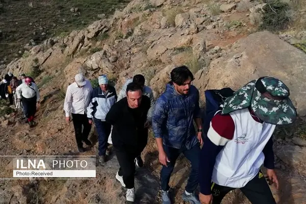 صعود مدیران استان قزوین به قله شجاع الدین