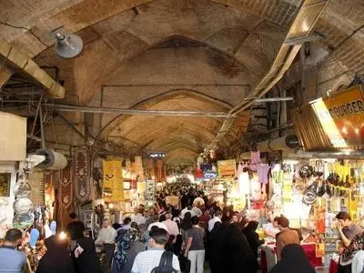 ضرورت ورود مجلس به ماجرای تونل ۵ کیلومتری زیر بازار؛ امیدواریم به‌خیر بگذرد/ تاکنون هیچ قانون مشخصی درباره پناهگاه‌ها تصویب نشده است