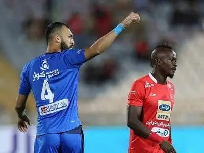 درگیری لفظی گادوین منشا با چشمی در راهرو