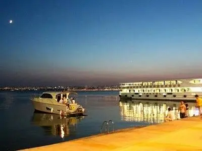 ساحل بیوک چکمجه زیباترین ساحل ترکیه