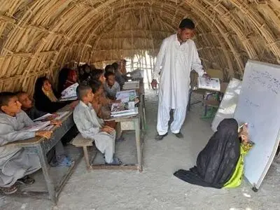 کمبود معلم در مدارس سیستان و بلوچستان/پراکندگی جمعیت یکی دیگر از چالش‌های مهم آموزش در استان است.