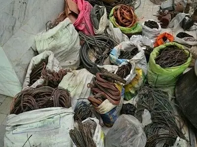 کشف ۲ تن سیم برق سرقتی در سیرجان