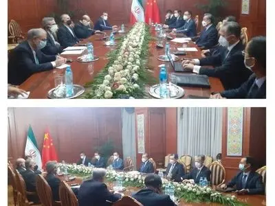 تاکید وزیران خارجه ایران و چین بر پیشبرد روابط بر اساس موافقتنامه همکاری‌های ۲۵ ساله