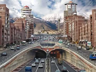 استقرار اکیپ‌های امداد در تونل‌های شهری و پل صدر در ایام نوروز