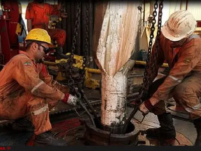 لزوم اجرای سریع دستور رئیس جمهور برای حذف پیمانکاران/ واسطه گری در تضاد با قانون اساسی است 