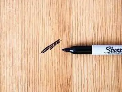 حذف لکه ماژیک از روی چوب با چند راهکار ساده