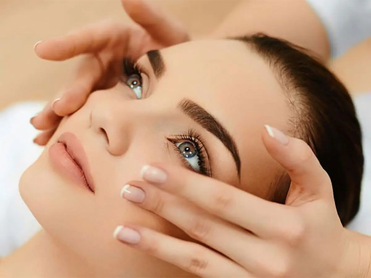 چرا باید از خدمات کلینیک زیبایی مهزیار استفاده کرد؟