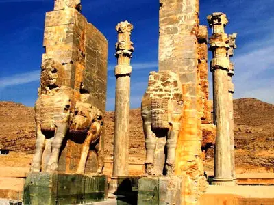 تاریخ ایران را از کجا باید جست؟