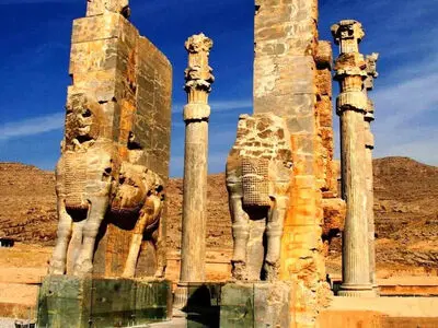 تاریخ ایران را از کجا باید جست؟