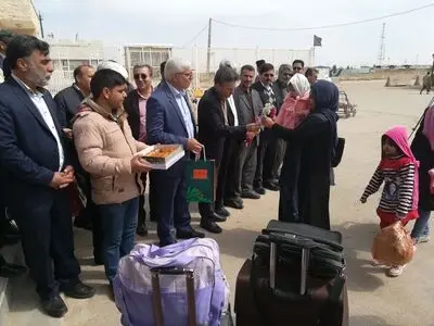 استقبال از مسافران خارجی در مرز دوغارون 