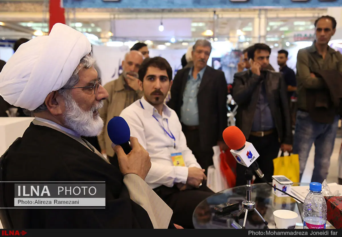 جلسه پرسش و پاسخ رهامی در غرفه ایلنا