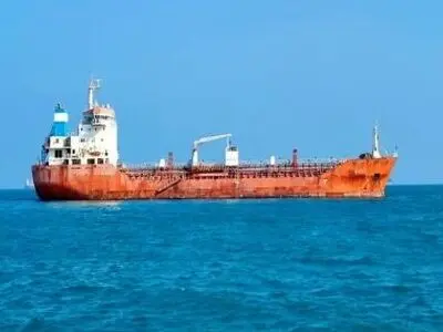 صدور دستور قضایی برای تخلیه کشتی حامل ۱۰ میلیون لیتر فرآورده‌ نفتی صادراتی مظنون به قاچاق