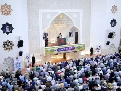 ما تا جان در بدن داریم خواهیم ایستاد و فدای انقلاب و نظام هستیم