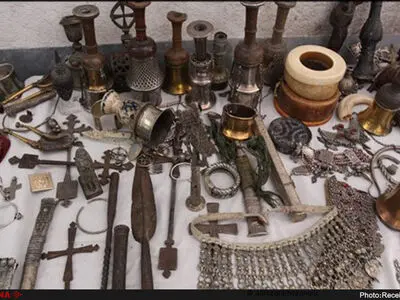 به یابندگان اشیاء تاریخی، حق کشف پرداخت می‌کنیم