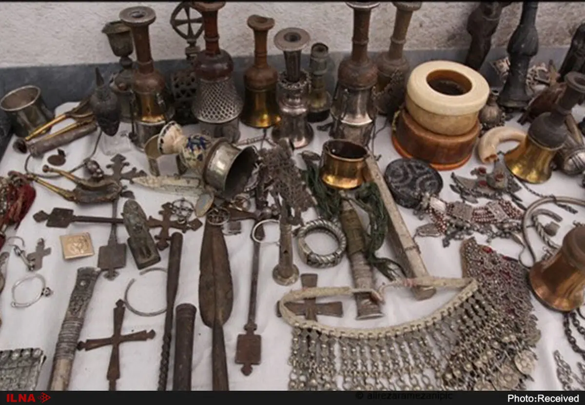 به یابندگان اشیاء تاریخی، حق کشف پرداخت می‌کنیم