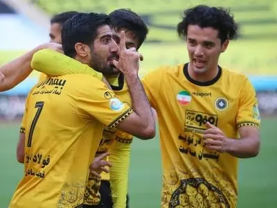 مخالفت سپاهان با جدایی حسینی و نورافکن