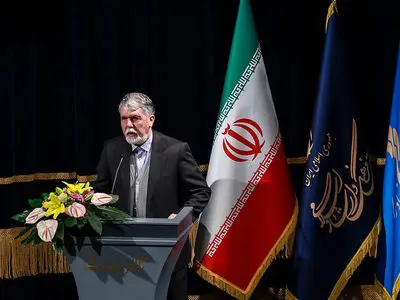 صحبت‌های وزیر ارشاد با اهالی هنر/ تاکید بر ایجاد شورای فرهنگ و هنر