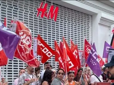 اعتراض کارگران فروشگاه‌های H&M در اسپانیا به حقوق کم