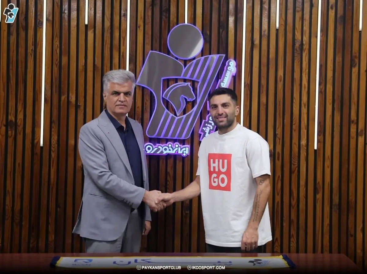 سامان نریمانجهان با پیکان تمدید کرد