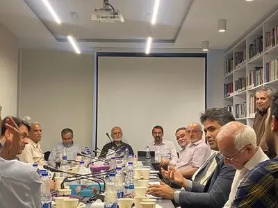 تاکید خرازی بر الگو قرار دادن موفقیت‌های هسته‌ای و نظامی در حوزه اقتصادی