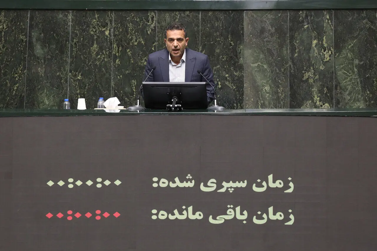 صوفی در نطق میان دستور: