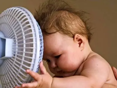 چگونه از نوزادان در روزهای گرم محافظت کنیم؟