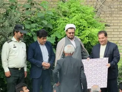 تجلیل از دست اندرکاران برگزاری برنامه‌های ماه رمضان در اسلام آباد سیمان تهران