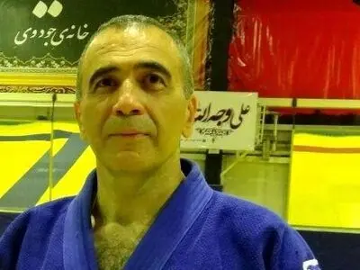 هم وزن آقایان مدال دارم/ چطور کارمند رسمی دولت می‌تواند پناهنده شده باشد؟