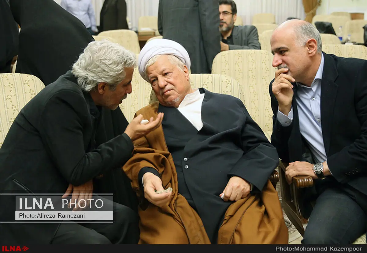 هاشمی رفسنجانی: دولت موانع اکران رستاخیز را برطرف کند+عکس 