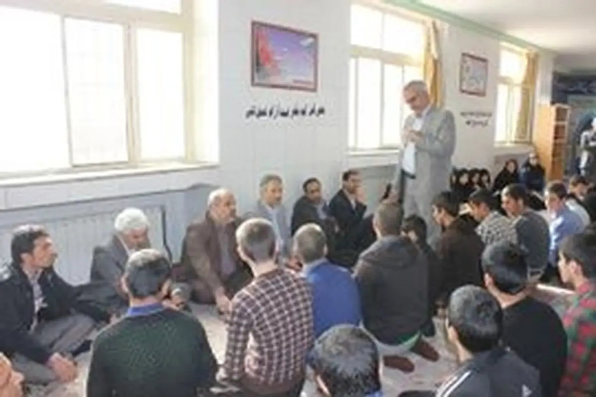 خروج جوان و نوجوان از چرخه آموزشی کشور بستر بزهکاری را فراهم می کند