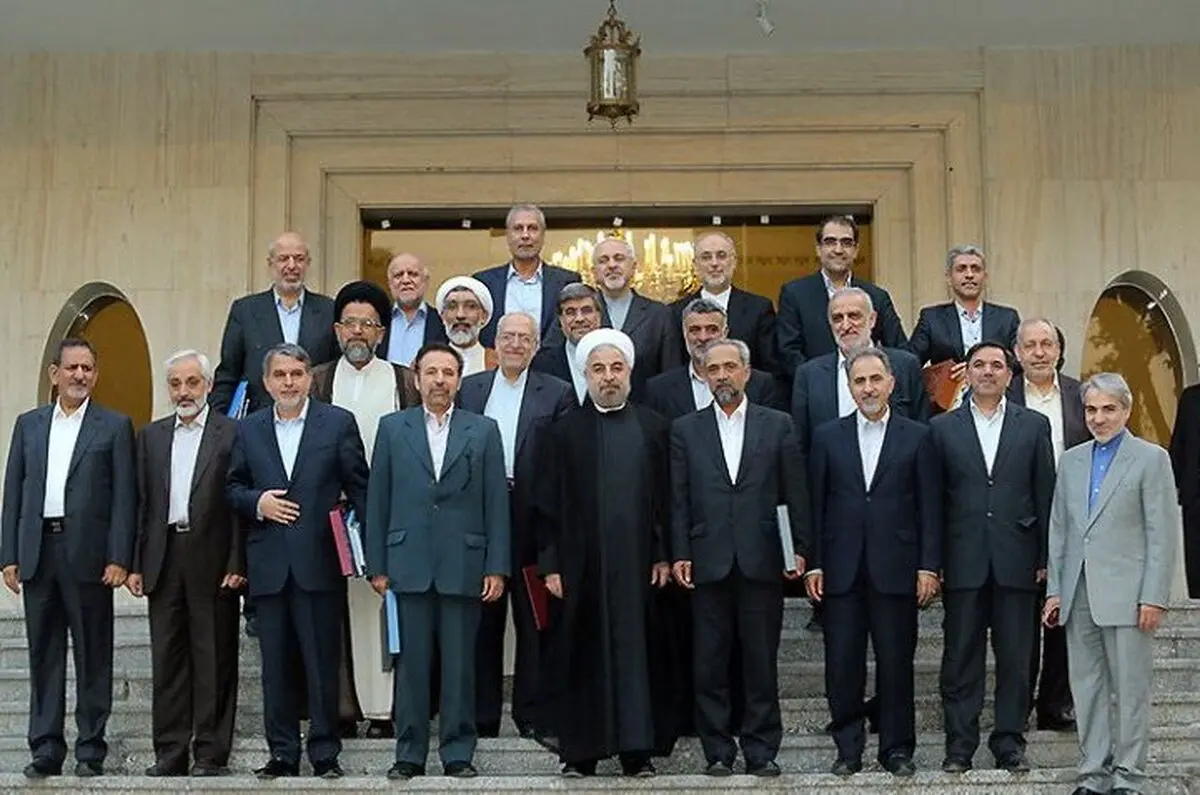 کدام استانداران روی لبه تیغ عزل هستند