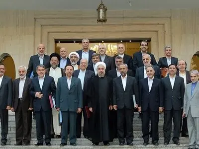 کدام استانداران روی لبه تیغ عزل هستند