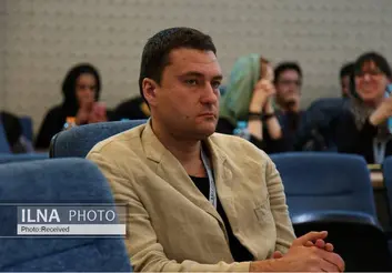 دولت روسیه به تئاترهای مستقل و آزاد با محتوای سیاسی کمک نمی‌کند/ دولت آلمان سالانه ۳ میلیارد یورو به انجمن‌های خصوصی تئاتر می‌دهد/ امروز دیگر به متدهای استانیسلاوسکی احتیاج نداریم