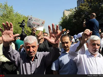 راهپیمایی نمازگزاران تهرانی در اعتراض به حادثه منا