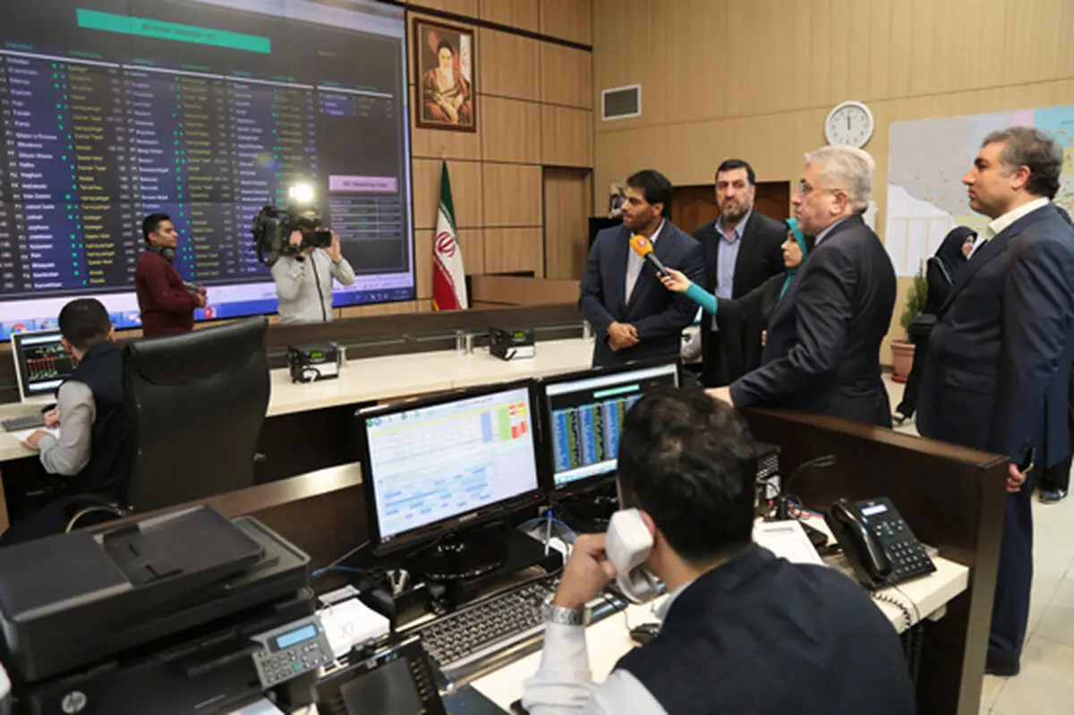 بازدید سرزده وزیر نیرو از فعالیت‌های توزیع برق تهران بزرگ