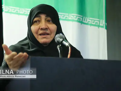 باید نمایندگان زن زیادی در مجلس داشته باشیم تا بتوانیم از حقوق زنان کارگر دفاع کنیم