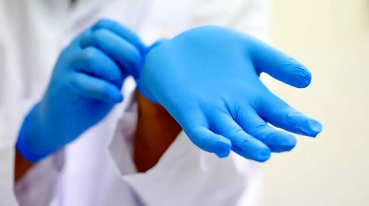 استفاده از دستکش برای مقابله با ویروس کرونا تاثیری ندارد