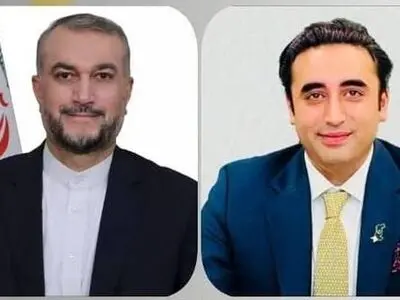 Pakistani FM thanks Iran for providing humanitarian aid to flood victims