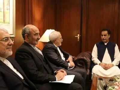 ظریف با رییس مجلس پاکستان دیدار کرد