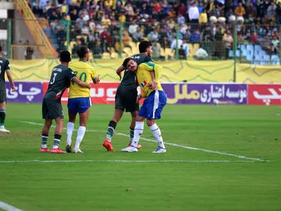 صنعت نفت در آبادان مقابل نیروی زمینی متوقف شد