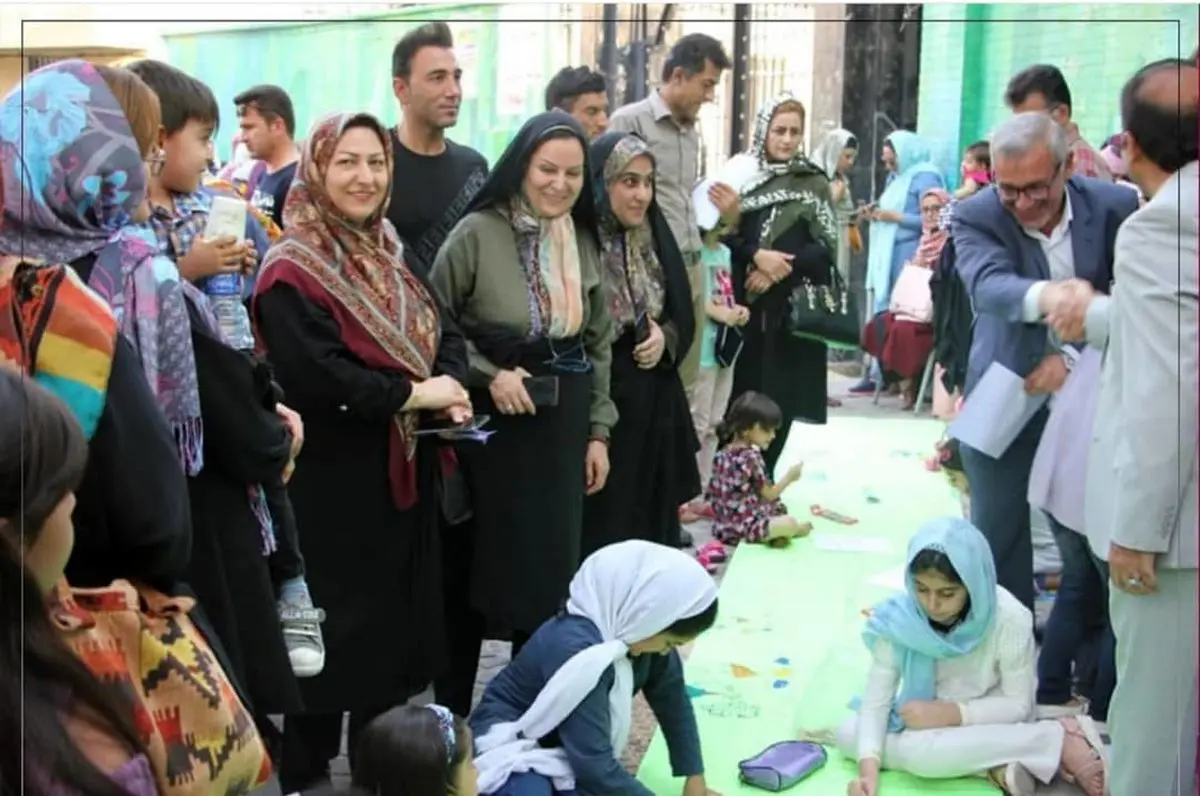 برگزاری جشنواره خیابانی نقاشی کودکان در شیراز 