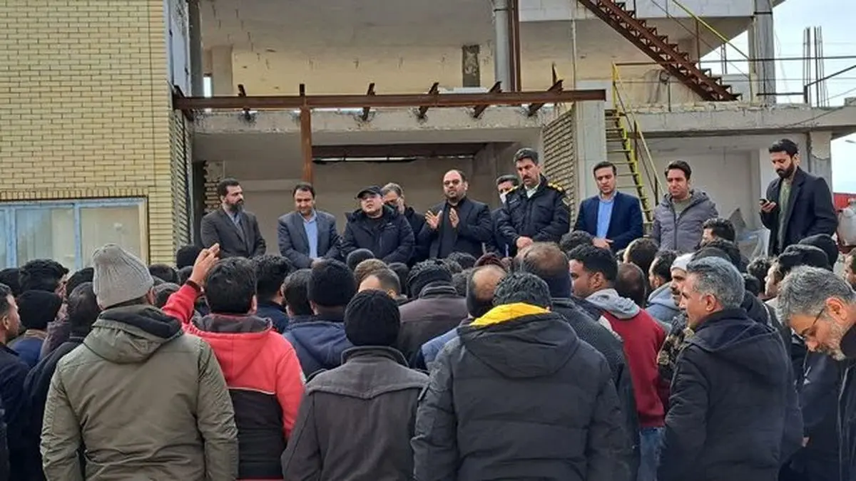 ادامه معوقات مزدی کارگران کارخانه فولاد آریا/ فرماندار اردستان: پیگیر هستیم