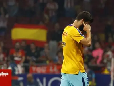 واکنش جالب پیکه به سوت‌های اعتراضی/عکس