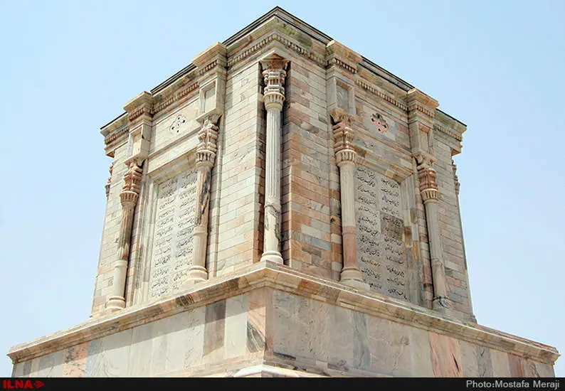 موزه و مقبره حکیم ابوالقاسم فردوسی در شهر توس