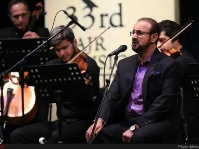 عبدالحسین مختاباد نشان طلای جایزه جهانی موسیقی را از آن خود کرد