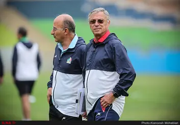 کرانچار: فدراسیون نه، کمیته فنی را مقصر شکست تیم امید بدانید/ آوردن فرهاد مجیدی هم احتمالاً یک سناریو بود/ استیلی اصرار داشت بازیکنان مورد نظر خودش را دعوت کنم/ اجازه دخالت در امور فنی را به او ندادم/ یک مدافع را در خط حمله به بازی می‌گیرند؟