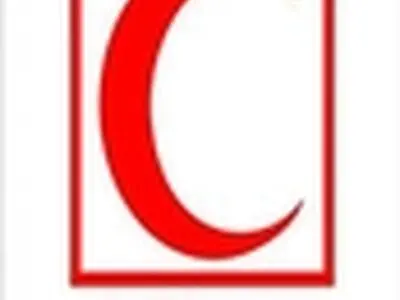 راننده محبوس در زیر اتوبوس واژگون شده نجات یافت