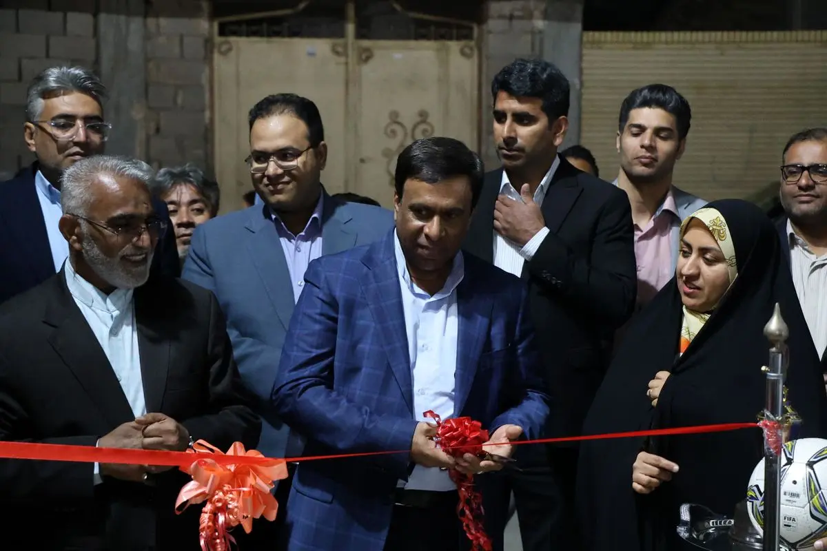 زمین ورزشی کوی امیر بندرعباس به بهره‌برداری رسید +فیلم